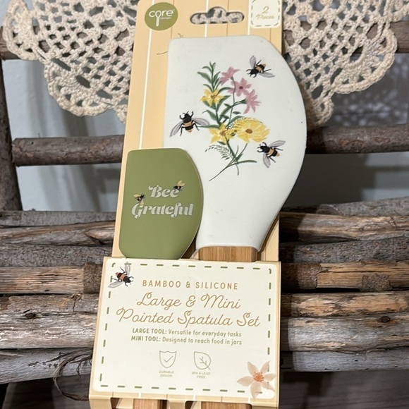 NEW IN PACKAGING!  BEE GRATEFUL MINI & LARGE BAMBOO AND SILICONE SPATULA… - Picture 2 of 7
